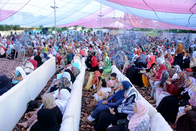 Dr Hussain Mohi-ud-Din Qadri addresses Women Itikaf