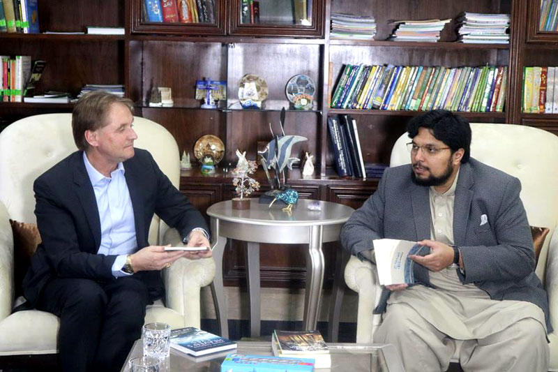 Chairman of Global Mission Awareness USA visits Minhaj University Lahore