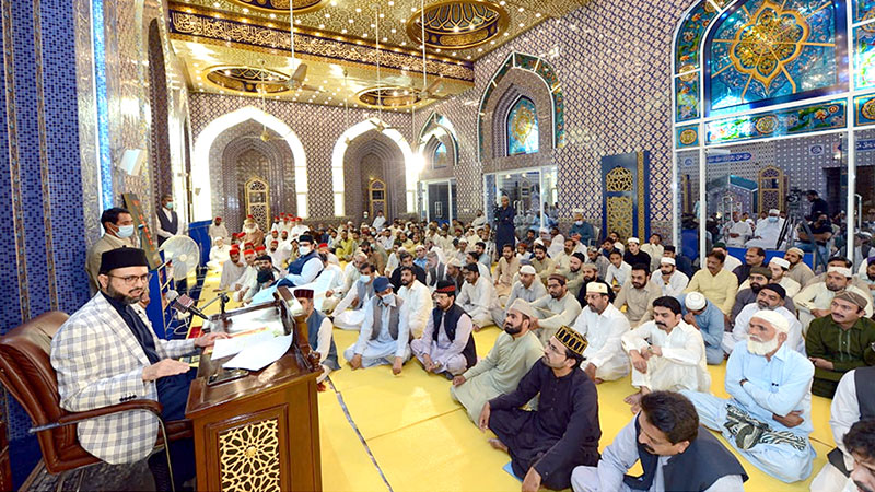 Dr Hassan Qadri addresses Jummah gathering