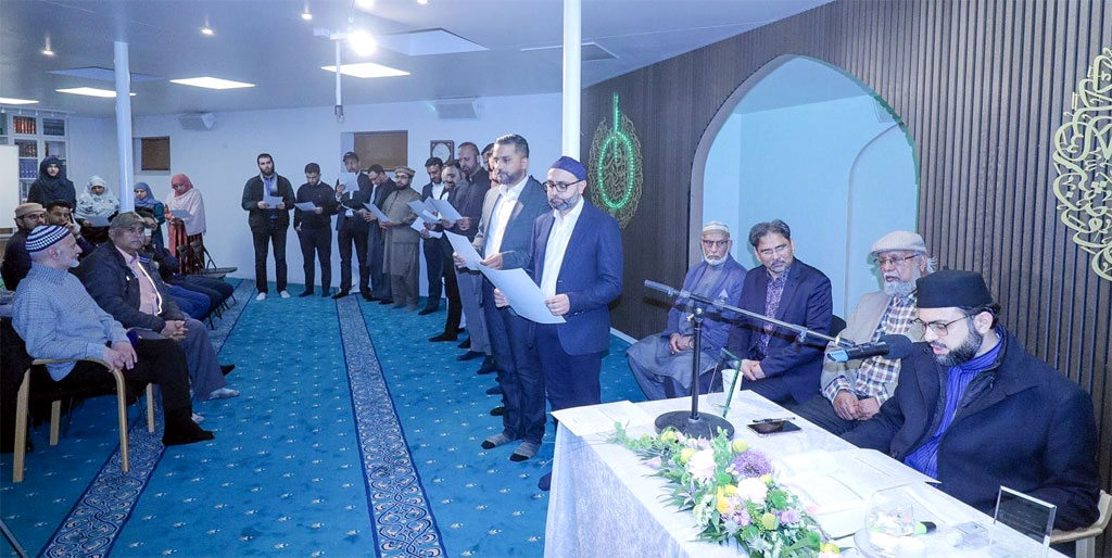 Dr Hassan Mohi-ud-Din Qadri addressing oath taking ceremony