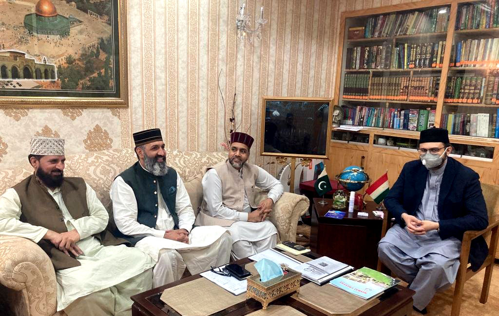 Minhaj-ul-Quran Lahore team call on Dr Hassan Qadri