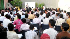 Irfan-ul-Quran Course gets underway in Faisalabad