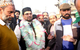 Lahore starts to get festive look ahead of Dr Tahir-ul-Qadri’s arrival