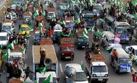 GEO News: Tahir-ul-Qadri's Long March enters Islamabad