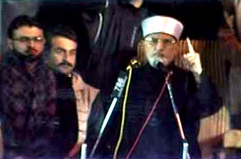 Dunya News: Qadri asks govt to dissolve assemblies