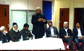 لندن: منہاج القرآن ایسٹ لندن میں وولچ واقعہ پر تمام مرکزی مساجد کے علماء کا  مشترکہ اجلاس