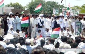 چکوال: پاکستان عوامی تحریک کی دھرنے میں شرکت