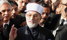 Qadri agrees to come out of plane