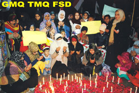 فیصل آباد: سانحہ پشاور اظہار یکجہتی ریلی، شہداء کی یاد میں شمعیں روشن