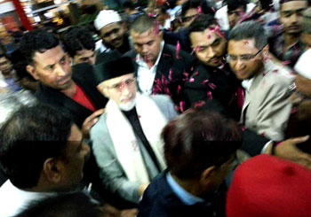 India: Dr Tahir-ul-Qadri accorded warm welcome at New Delhi Airport