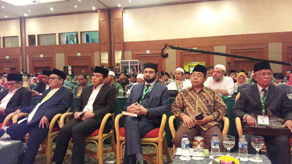 Indonesia: Dr Hassan Mohi-ud-Din Qadri attends the 'International Summit of The Moderate Islamic Leaders'