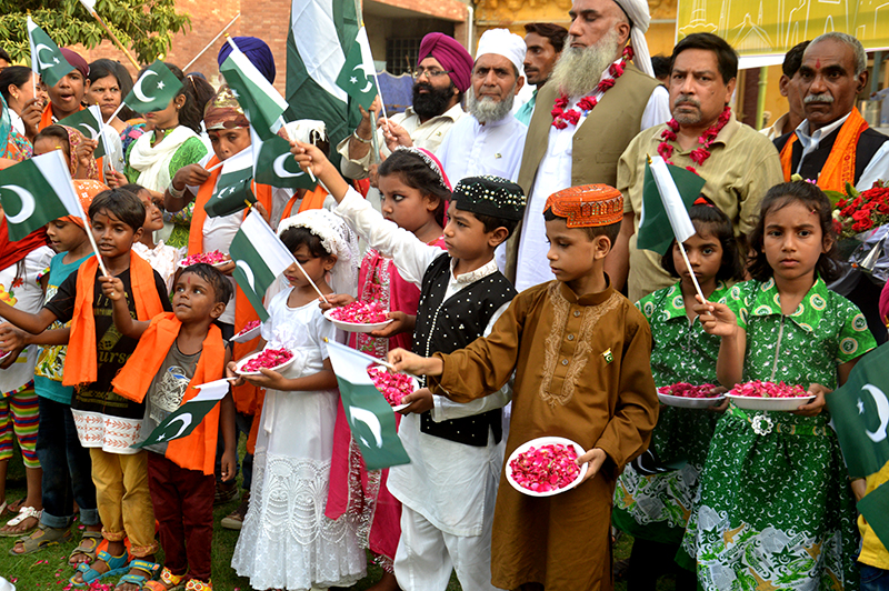 گریٹر اقبال پارک مینار پاکستان میں بین المذاہب جشن آزادی تقریب