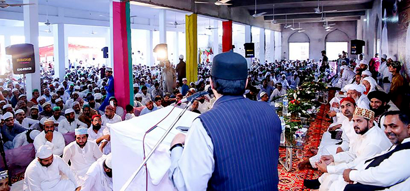 Dr Hussain Mohi-ud-Din Qadri attends Chehlum of Pir Sayyid Munir Hussain Shah