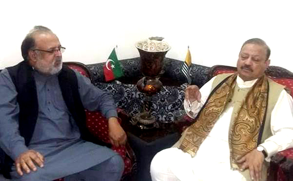 جموں کشمیر عوامی تحریک کے قائدین کی بیرسٹر سلطان محمود سے ملاقات