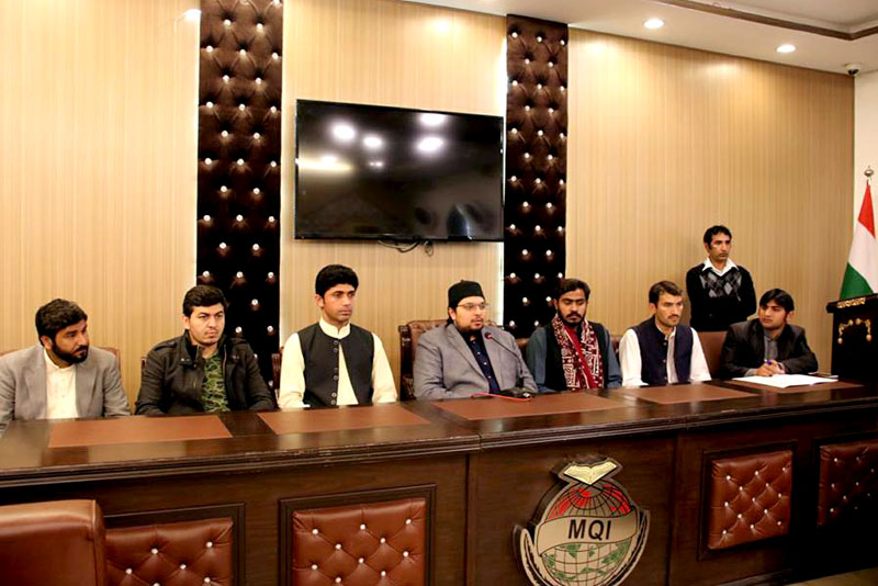 Students of Agriculture University meet Dr Hussain Mohi-ud-Din Qadri