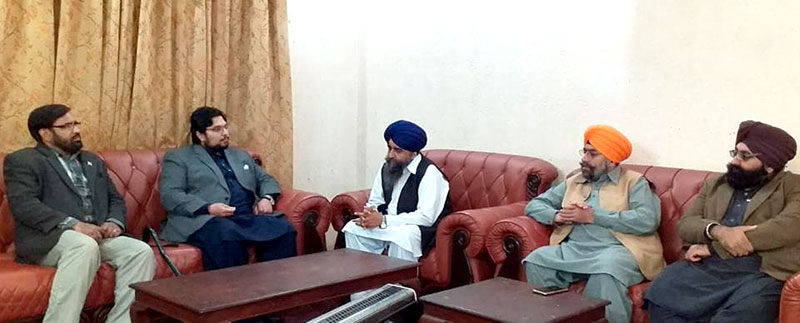 Dr Hussain Mohi-ud-Din Qadri condoles with Sardar Bishan Singh