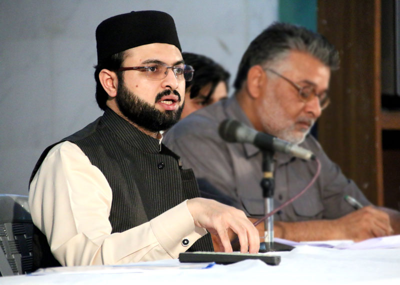 Dr Hassan Mohi-ud-Din Qadri asks the youth not to accept online content blindly