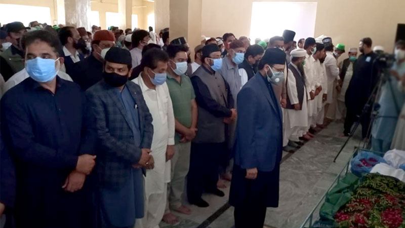 Funeral prayers for the elder sister of Shaykh-ul-Islam held