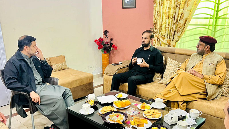 بورے والا: رفیق نجم اور سردار شاکر خان مزاری کی منہاج ایشین کونسل کے صدر میاں علی عمران قادری سے ملاقات