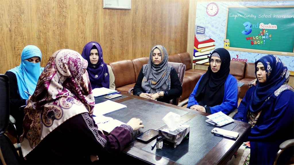Mrs. Fizzah Hussain Qadri reviews preparation for upcoming Itikaf